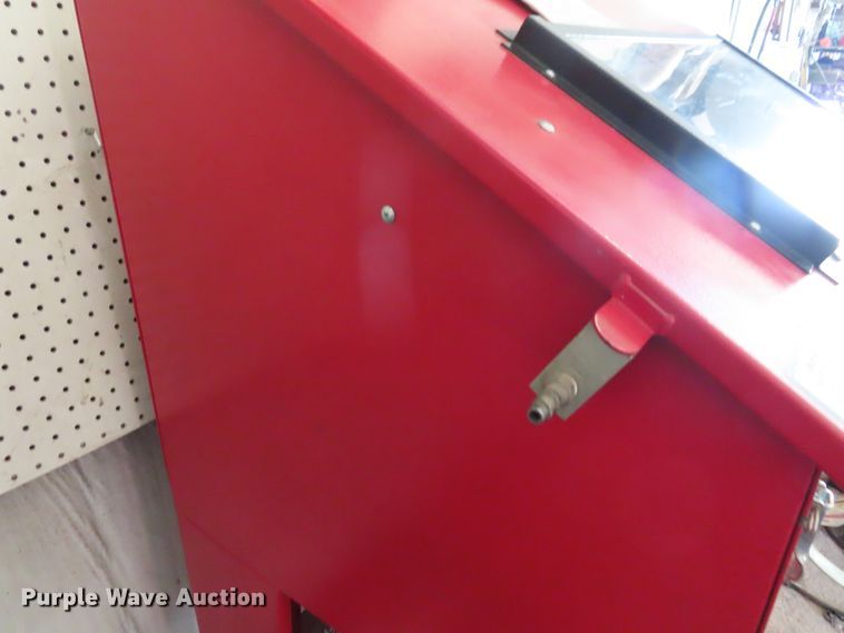 image for item FJ9219 Snap-on YA3625A sandblasting cabinet