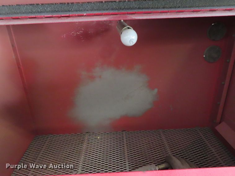 image for item FJ9219 Snap-on YA3625A sandblasting cabinet