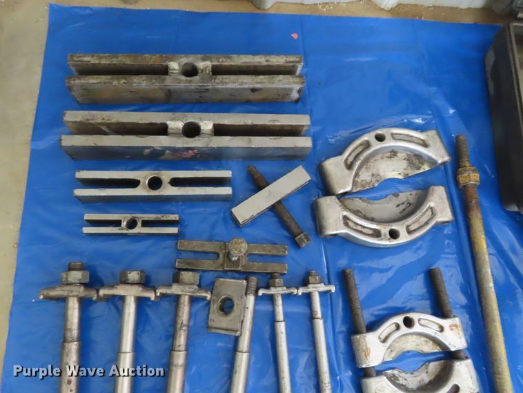 image for item FJ9222 Pullers