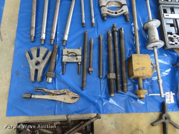 image for item FJ9222 Pullers