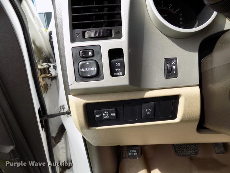 image for item FJ9311 2008 Toyota Tundra SR5 Double Cab pickup truck