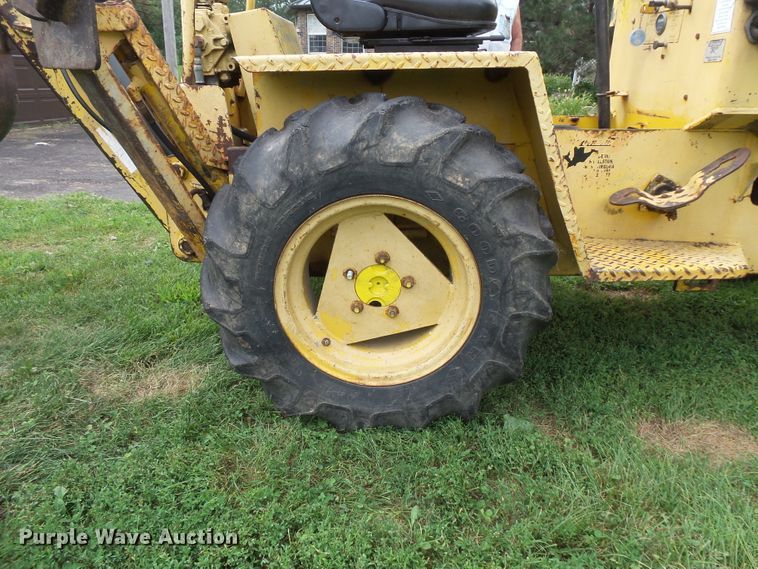 image for item FM9747 Terramite T5C backhoe