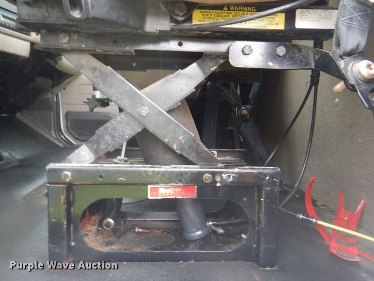 image for item FT9419 2009 Sterling L8500 truck cab and chassis