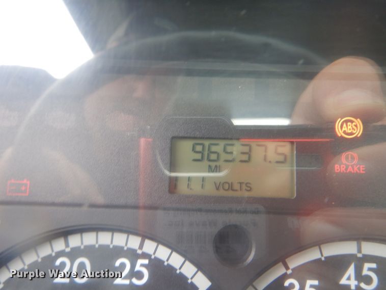 image for item FT9419 2009 Sterling L8500 truck cab and chassis