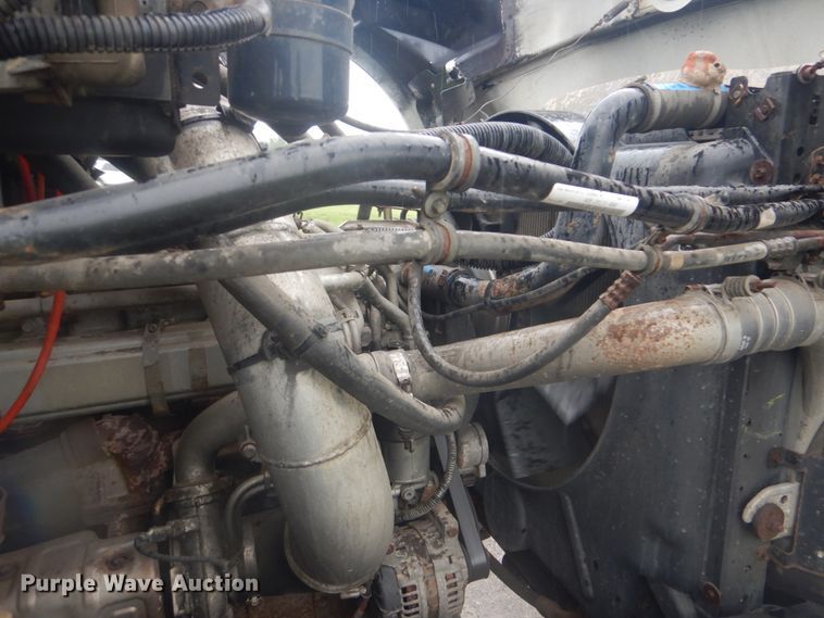 image for item FT9419 2009 Sterling L8500 truck cab and chassis