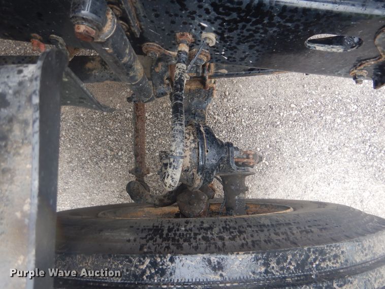 image for item FT9419 2009 Sterling L8500 truck cab and chassis