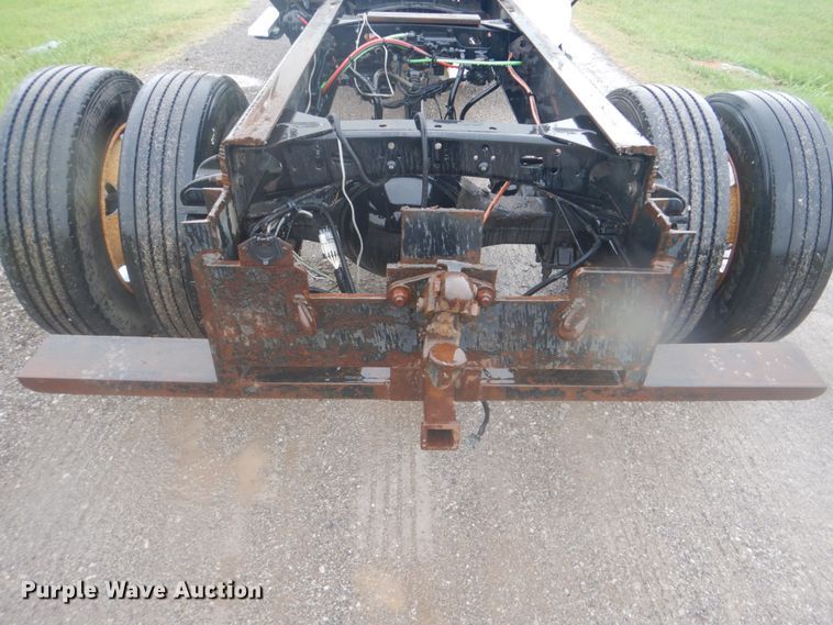 image for item FT9419 2009 Sterling L8500 truck cab and chassis