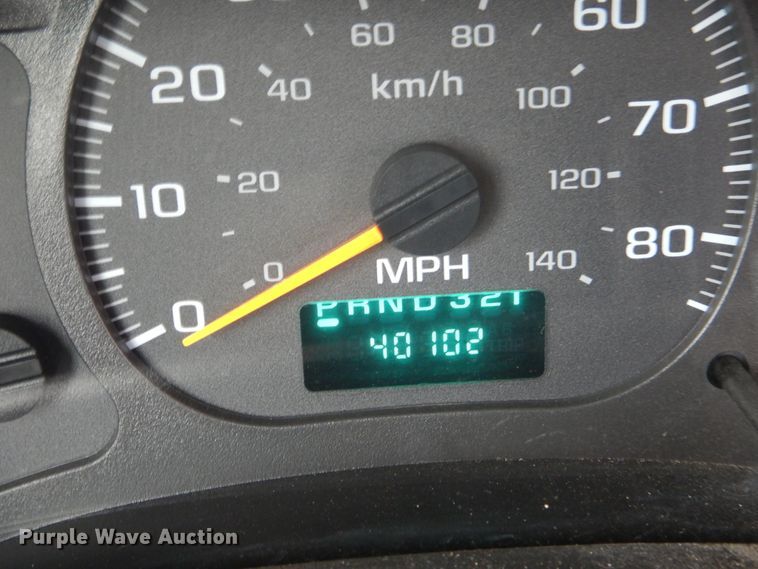 image for item FT9421 2006 Chevrolet C5500 shuttle bus