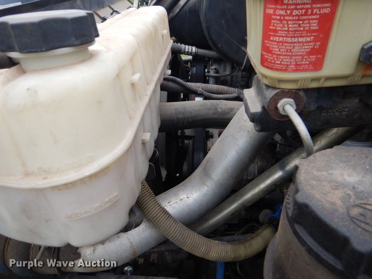 image for item FT9421 2006 Chevrolet C5500 shuttle bus