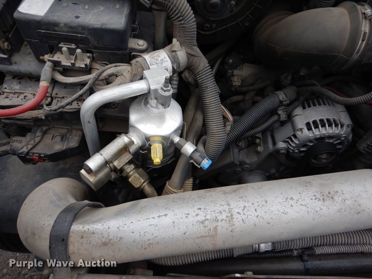 image for item FT9421 2006 Chevrolet C5500 shuttle bus