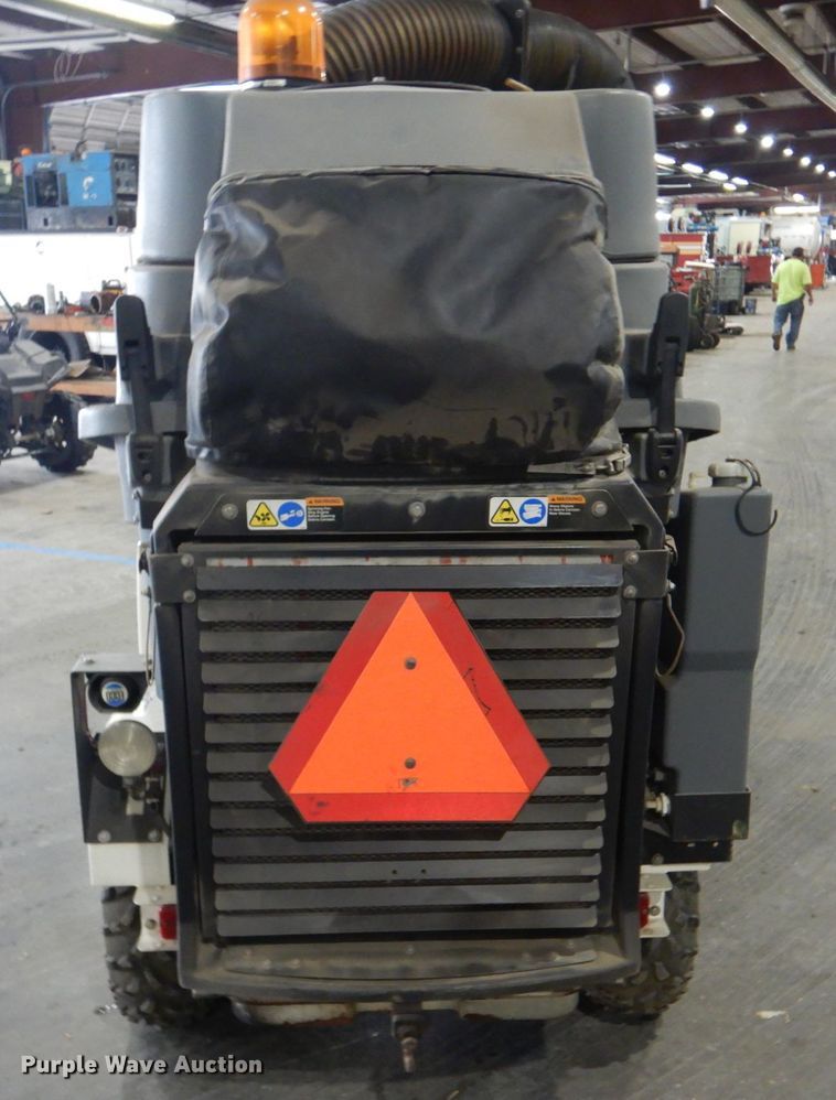 image for item FT9422 Tennant ATLV 4300 sweeper