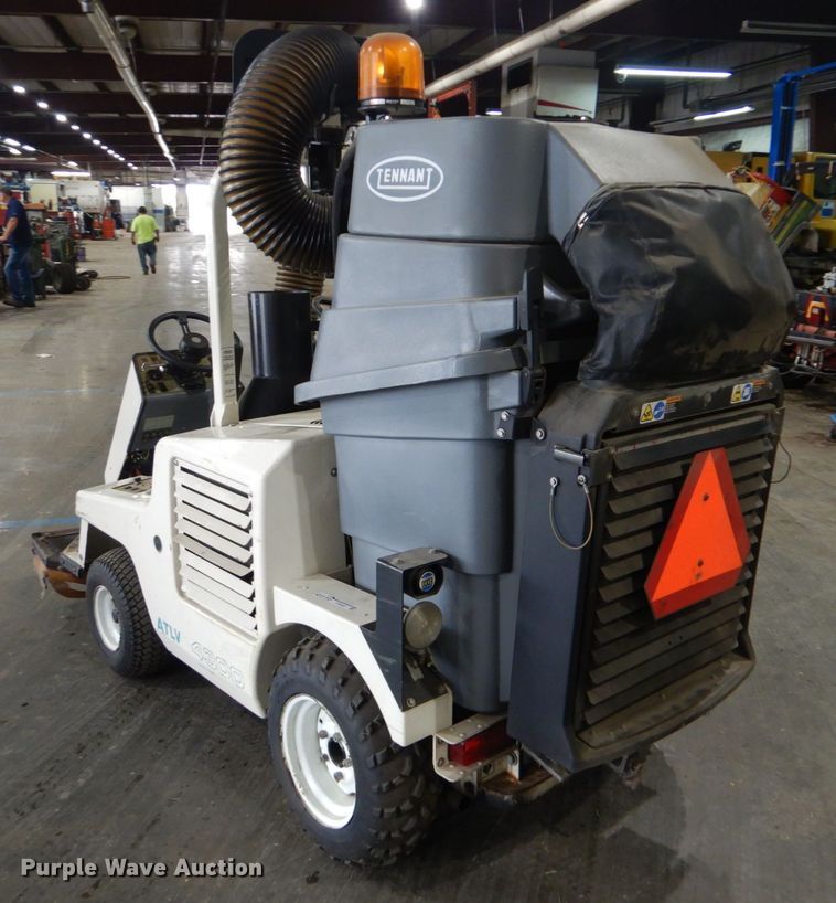 image for item FT9422 Tennant ATLV 4300 sweeper