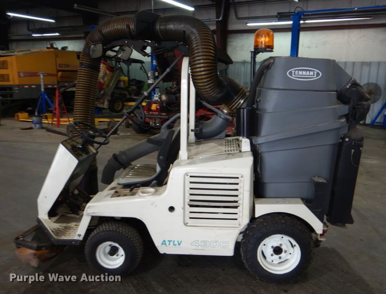 image for item FT9422 Tennant ATLV 4300 sweeper