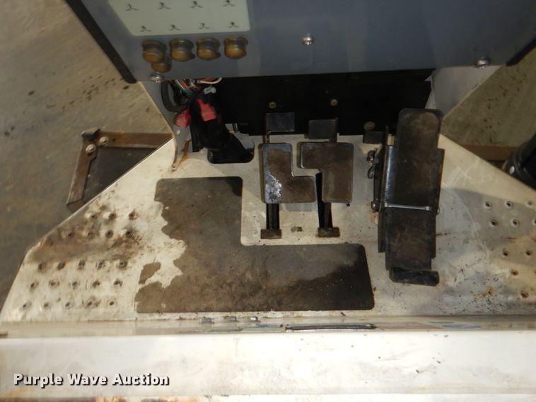 image for item FT9422 Tennant ATLV 4300 sweeper