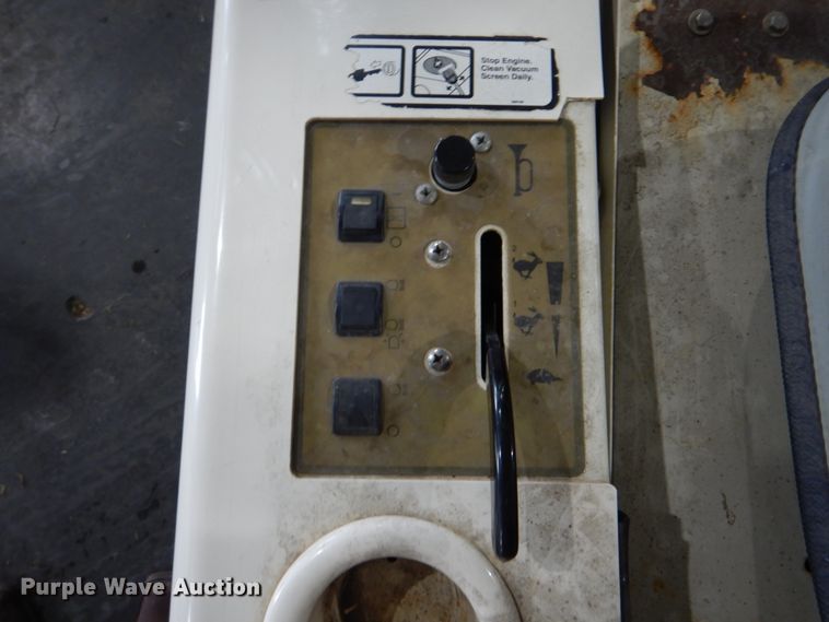 image for item FT9422 Tennant ATLV 4300 sweeper