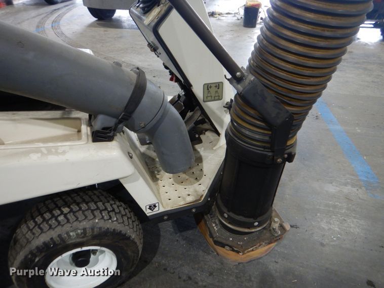 image for item FT9422 Tennant ATLV 4300 sweeper