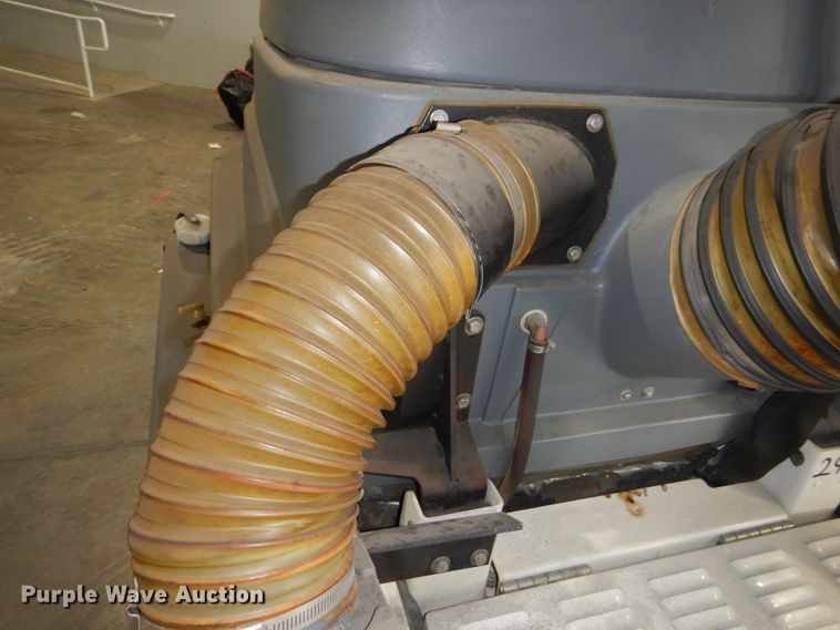 image for item FT9422 Tennant ATLV 4300 sweeper