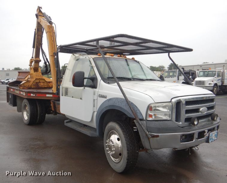 image for item FT9424 2006 Ford F550 flatbed truck