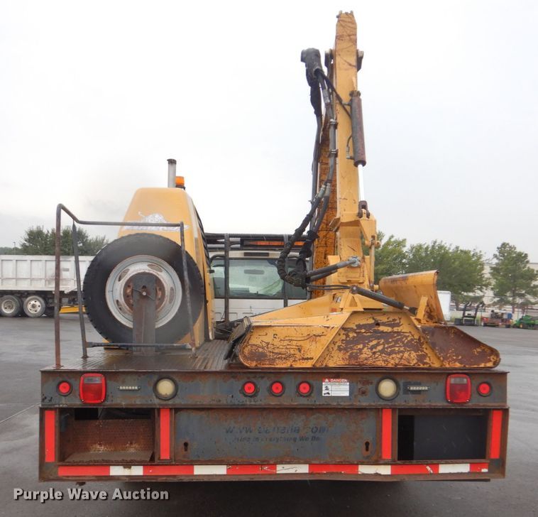 image for item FT9424 2006 Ford F550 flatbed truck