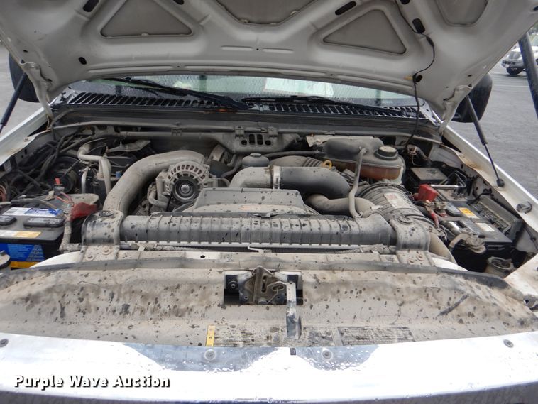 image for item FT9424 2006 Ford F550 flatbed truck