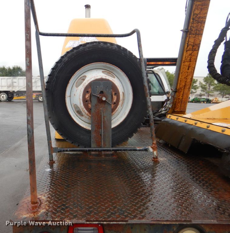 image for item FT9424 2006 Ford F550 flatbed truck