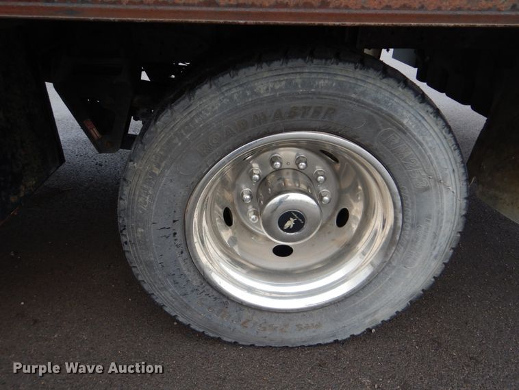 image for item FT9424 2006 Ford F550 flatbed truck