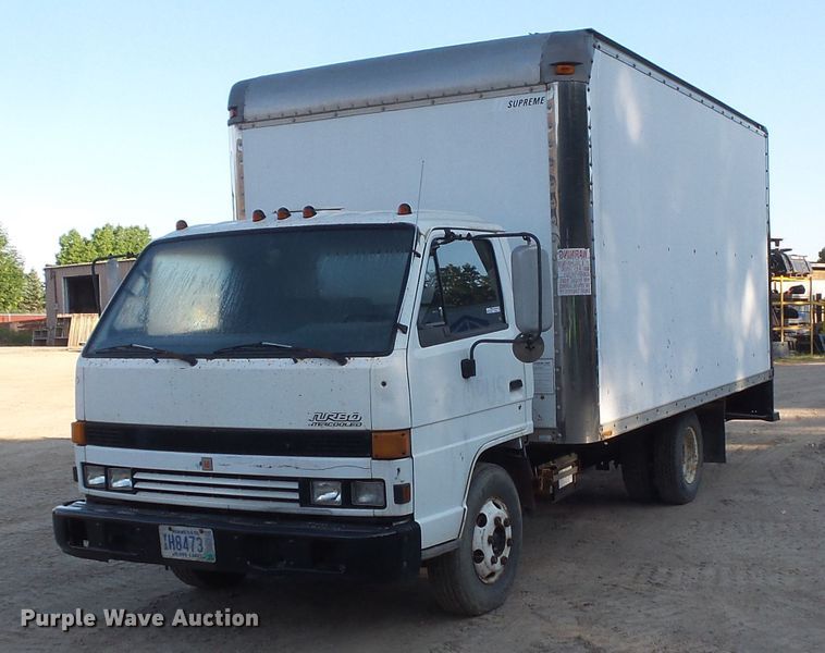 image for item FU9249 1994 Isuzu NPR box truck
