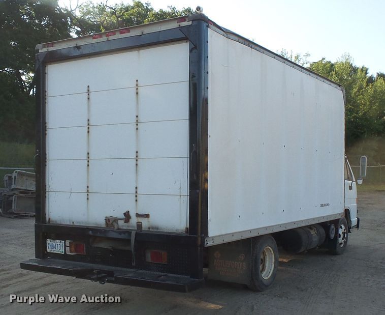 image for item FU9249 1994 Isuzu NPR box truck