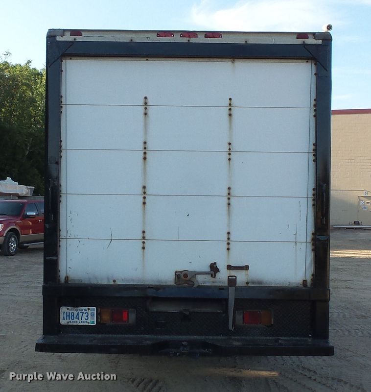 image for item FU9249 1994 Isuzu NPR box truck