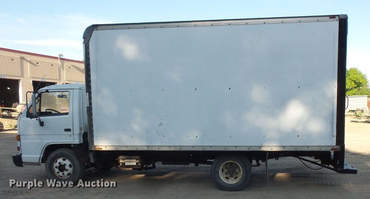 image for item FU9249 1994 Isuzu NPR box truck