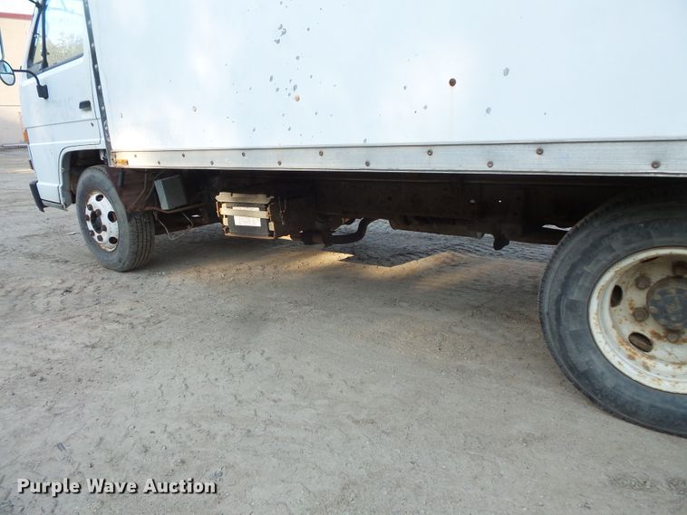 image for item FU9249 1994 Isuzu NPR box truck