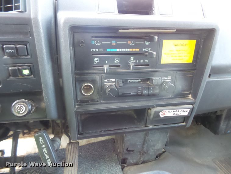 image for item FU9249 1994 Isuzu NPR box truck