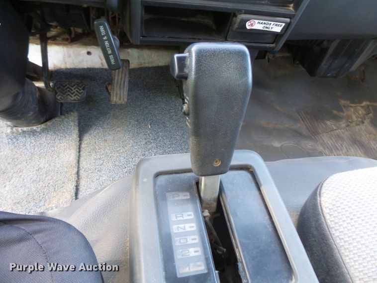 image for item FU9249 1994 Isuzu NPR box truck