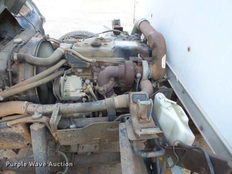 image for item FU9249 1994 Isuzu NPR box truck