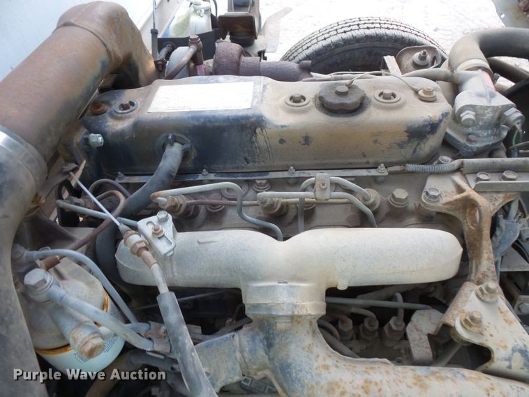 image for item FU9249 1994 Isuzu NPR box truck