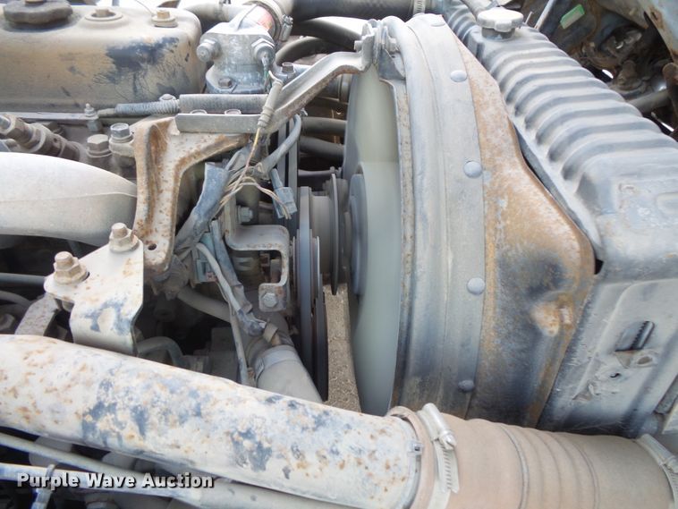 image for item FU9249 1994 Isuzu NPR box truck