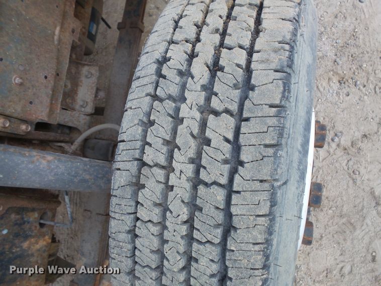 image for item FU9249 1994 Isuzu NPR box truck