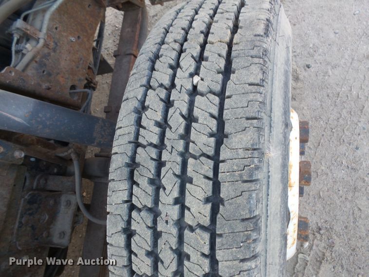 image for item FU9249 1994 Isuzu NPR box truck