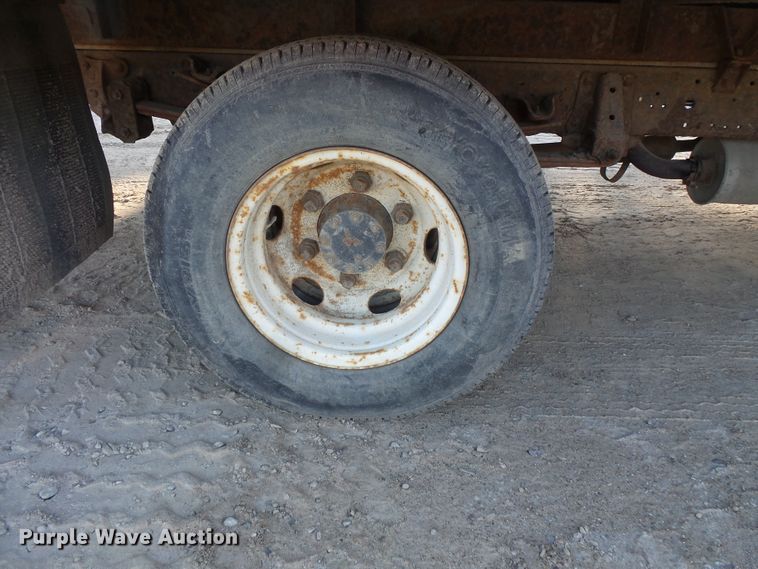 image for item FU9249 1994 Isuzu NPR box truck