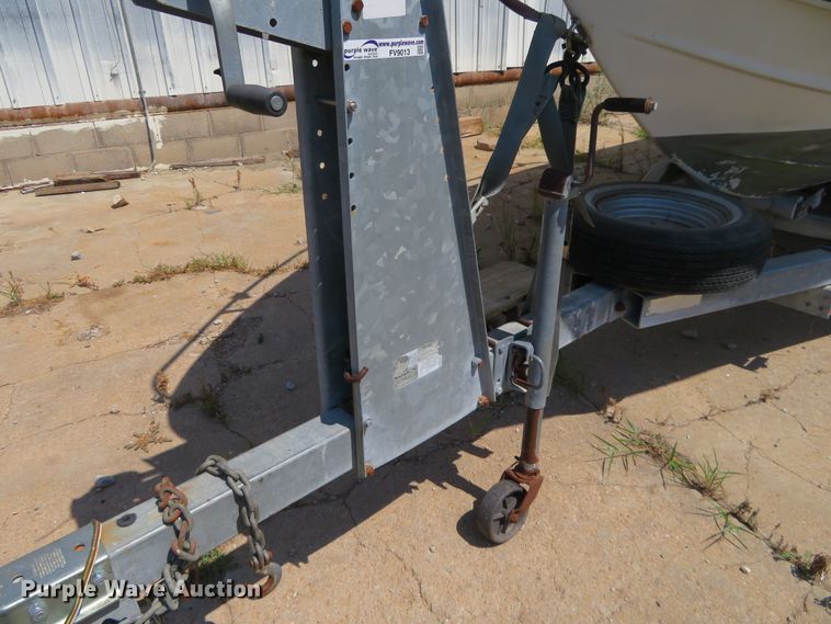 image for item FV9013 1987 Dixie Bluefin 821 boat