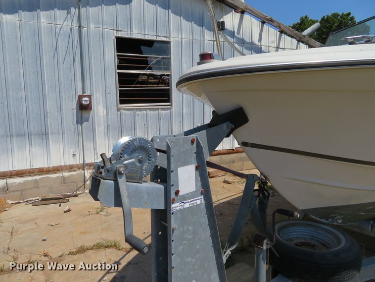 image for item FV9013 1987 Dixie Bluefin 821 boat