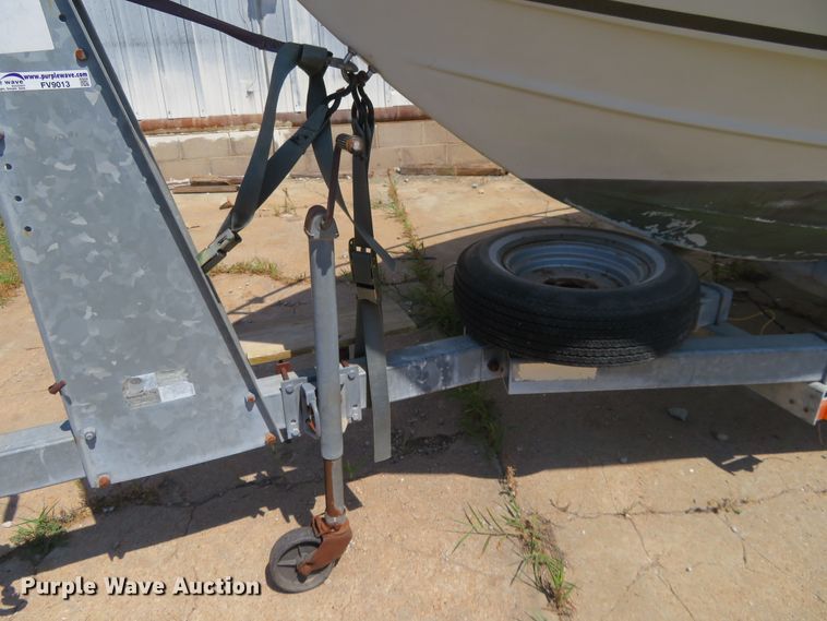 image for item FV9013 1987 Dixie Bluefin 821 boat