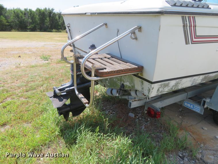 image for item FV9013 1987 Dixie Bluefin 821 boat