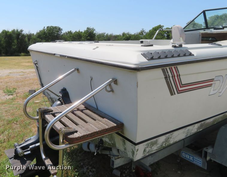 image for item FV9013 1987 Dixie Bluefin 821 boat