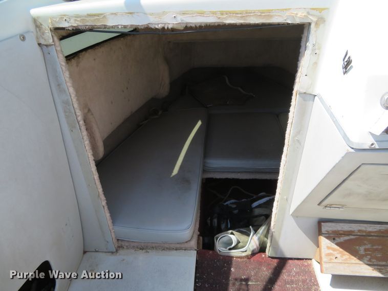 image for item FV9013 1987 Dixie Bluefin 821 boat