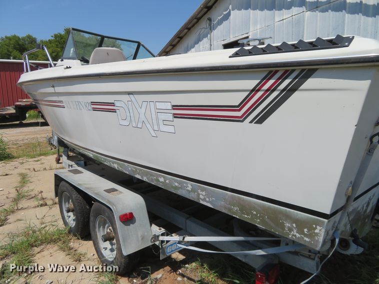 image for item FV9013 1987 Dixie Bluefin 821 boat