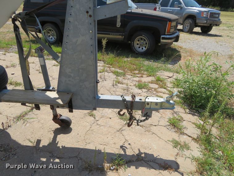 image for item FV9013 1987 Dixie Bluefin 821 boat