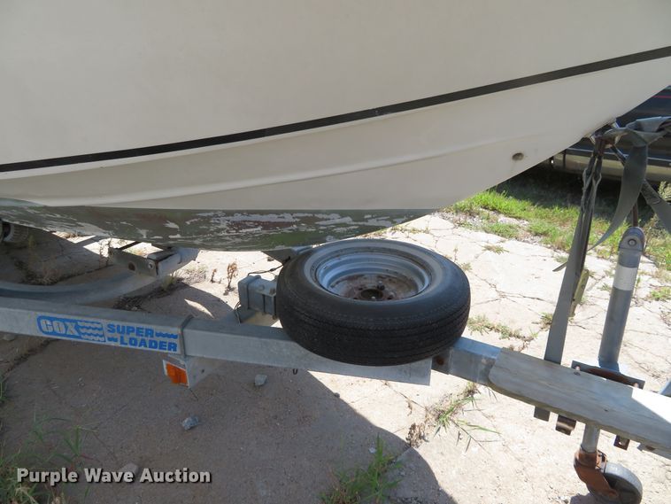 image for item FV9013 1987 Dixie Bluefin 821 boat