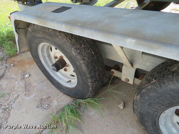 image for item FV9013 1987 Dixie Bluefin 821 boat