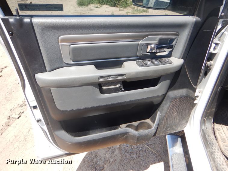 image for item FY9684 2014 Dodge Ram 2500 Crew Cab pickup truck
